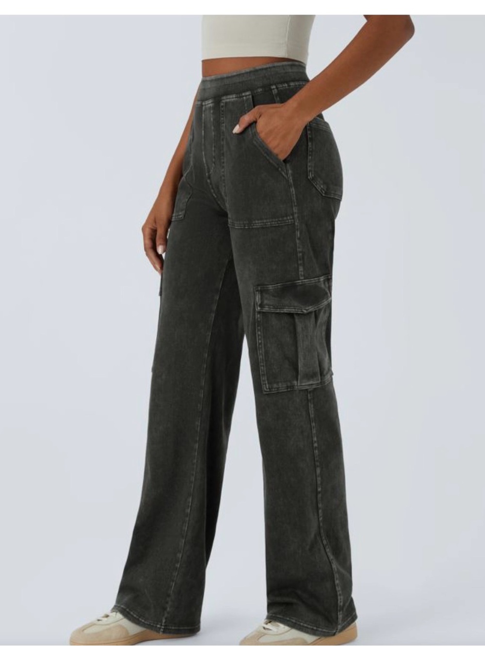 Halara Wide Leg Cargo Pants in Washed Black